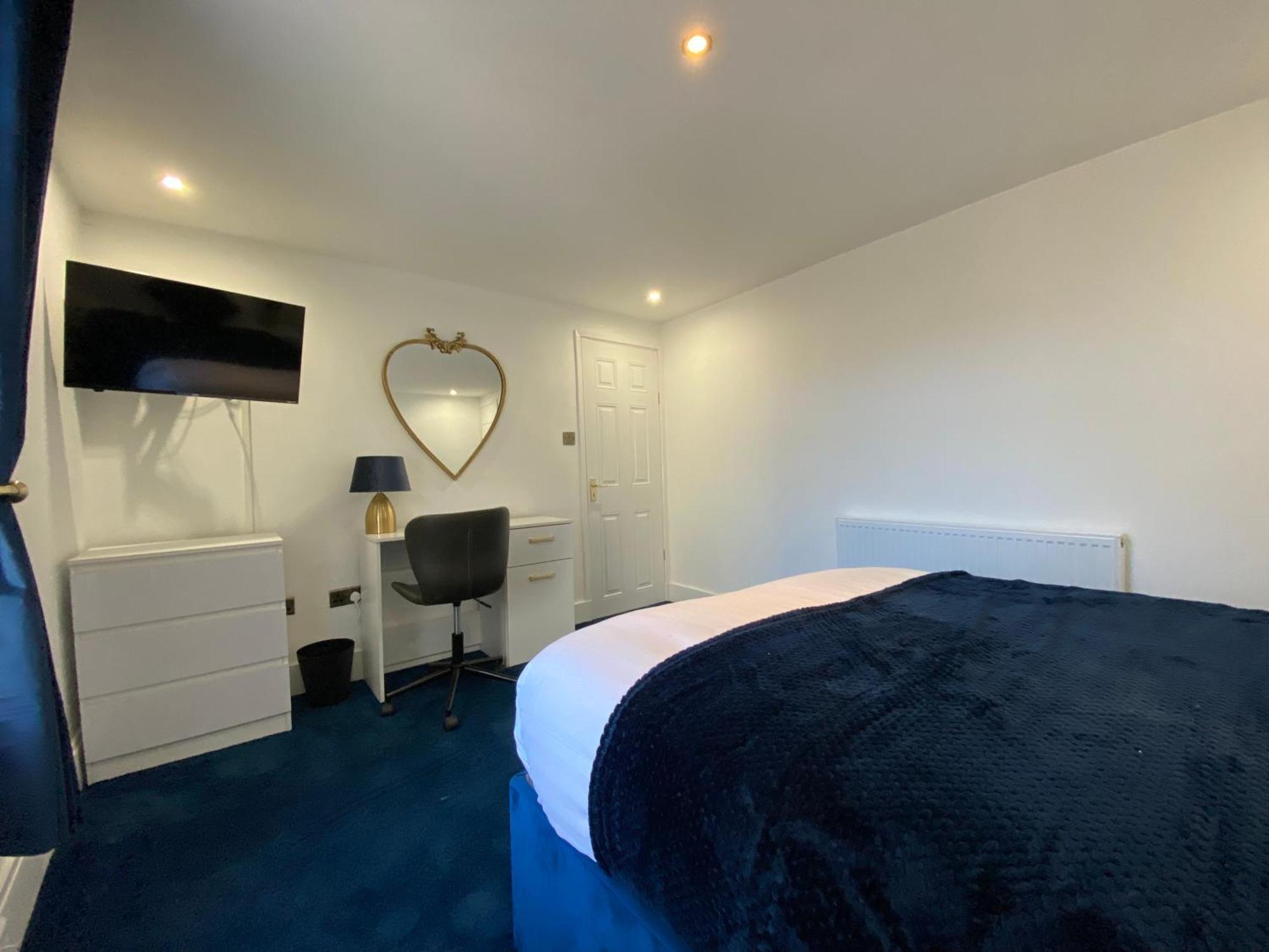Aquarius Apartment - Sea View - Sleeps Seven Blackpool Buitenkant foto